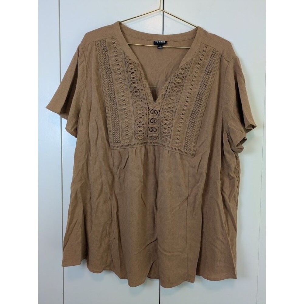 TORRID Women’s 2, 2X Brown Blouse Crochet V-Neck Short Sleeve